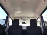 天井も綺麗です☆私は中古車を見るときに天井を良く見るようにしています☆ここが綺麗な車は車内が綺麗なことが多いです☆