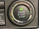 エンジン始動はプッシュスタートで楽々♪電子カードキーを携帯していれば、ブレーキを踏みながらボタンを押すだけで、エンジンの始動がスマートに行えます♪