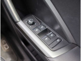 Audi正規ディーラーが高品質をお約束。高度な訓練・教育を受けたAudi専任メカニックが、100項目にもおよぶ精密な点検を実施いたします。すべてをクリアしたAudi車だけが、あなたのお手元に届けられるのです。