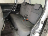 足元スペースも広く、家族でのお出かけや荷物の多い日でもゆったり過ごせるのが嬉しいポイントです