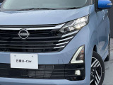 最新式はLEDヘッドランプですね。瞬時に明るい光が夜間の運転をぐっと楽にしてくれますよ。