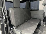 居心地の良い後席空間が乗員に深いくつろぎをもたらします。