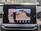 サラウンドビューモニター付きのバックカメラを装備しており、駐車に役立てていただけます。