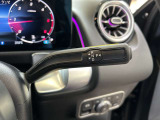 メモリー付きパワーシートが装備されている車両はシートの位置・ドアミラーの角度・ハンドルの位置を3名まで記憶出来ます。
