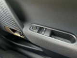 ドアミラーの格納や角度調整などがスイッチ操作で可能です。