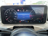 昼夜を問わず計器類はいつでも見やすいので安全に運転できます。どのモデルでも基本設計が共通の為、乗り換えても違和感がありません。