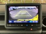 バックも安心のバックカメラ付いています。バックカメラがあると、いつでも安全にバックできますね。死角も減ります。