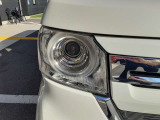 暗い道でも明るいライトでサクサク運転できますよ!