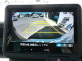 見やすいバックカメラで駐車が苦手な方でも安心です♪