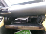 車検証入れ等小物も収納頂けます!!