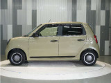 整備代金を車両本体価格に含んでおります。法定点検整備または定期点検を実施し、点検記録簿を発行致します。