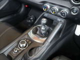 神戸マツダ神戸西インター店は、通常ディーラー+&alpha;の次世代型店舗としてROADSTER EXPERIENCE SPACEの冠を掲げ、「いつでも・誰でも・気軽に会いに行ける」ロードスターUカー専門店。