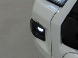 LEDフロントフォグランプを装備しております。