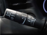 【バリアブル間欠ワイパースイッチ】車速に応じてワイパーの間隔を自動的に調整する機能。雨の量や車速に応じてワイパーの間隔を最適化し、視界を確保することができます。