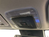 プリウスはDCM(専用車載器)を標準装備したコネクティッドカー!通信機能を利用したサービスが利用可能です。無料利用期間は2028/08/31まで。機能の詳細は展示店舗までお尋ねください。