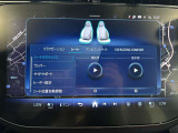 バックカメラにより駐車時の後方確認も楽にできます。
