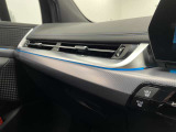 BMWを熟知したメカニックによる100項目の点検・整備を行います。不具合箇所、交換時期に達している部品に関しましては、全て当社負担で交換してからのご納車となります。