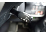 【クル-ズコントロ-ル】・・・高速道路などで一定速度でのクルージングが可能。 余分なアクセル操作を減らし、ドライバーの負担を軽減。 燃費の向上にも貢献します。