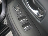 ◆パワーウィンドウスイッチ◆運転席から全席の窓の開閉操作を行うことが出来いつでも換気ができます!