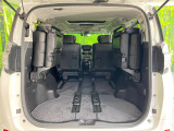 普段のお買い物や通勤、送迎等に十分な荷室スペースを確保しております。セカンドシートを倒すと、大きな荷物の積載も可能です♪
