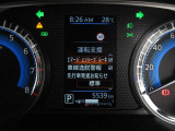 車線逸脱防止支援 走行車線からはみ出しそうになると警告音と共にブレーキを制御することでもとの車線内に戻すような力を短時間発生させ車線内に戻すようハンドル操作をアシストします。