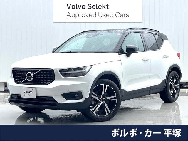 XC40 B4 AWD Rデザイン 4WD 