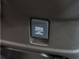 ◆12V電源ソケット◆スマートフォンの充電等にも便利な電源ソケット!使いやすい場所に装備されています。