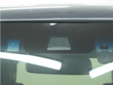 ◆Honda SENSING◆ カメラ等装置で精度の高い検知能力を発揮、安全運転を支援します。ステアリング上のコントローラーに注目!