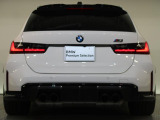 BMWのお車は、走行の安定性とコーナリングの良さを追求し、思い通りにハンドルの操作可能です。試乗車もご用意しておりますので、ぜひ&ldquo;駆け抜ける歓びをご体感ください!