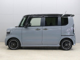 ボディクリーニング後、愛車をピカピカの状態へ保護する『ボディコーティング』をおススメです。 水垢が付きにくくなり、汚れもおとしやすいので、愛車のお手入れが楽になります。 愛車の綺麗を保ちたい方に♪