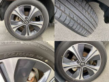 純正のアルミホイールです。タイヤサイズは205/55R17です。