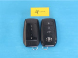 キーを取り出さずにドアを施錠&解錠。車の始動も可能です。