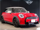 MINI NEXTは第三者品質評価制度も採用しております。AIS方式による車両品質評価制度も導入し公平な車両コンデション評価を行うことにより車両品質の透明性を高めると同時に更なる信頼と安心をお届けします