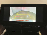 バックカメラが付いているので後方確認が非常にしやすいです。今や運転初心者も熟練者も必須装備!ついていて損はないですね♪