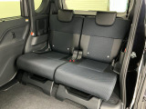 【ミラクルオープンドア】大開口のドアは、大きなお荷物の出し入れも、お子様との乗り降りもスムーズ!両側スライドドアなので狭い駐車場や壁際でも安心です。