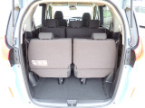 ◆定員乗車時のカーゴルームです。普段のお買い物の荷物やたくさんの収納が可能です。
