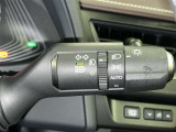 【オートライト】車外の明るさに応じて自動的にライトの点灯・消灯をしてくれます