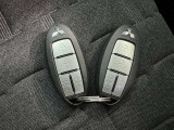 キーを取り出さずにドアを施錠&解錠。クルマの始動も可能です。
