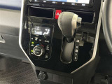 自動で車内温度を調整してくれる【オートエアコン】付きです