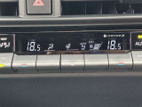 オートエアコンなので好きな温度を設定することで車内をいつでも快適に保てます