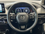 運転している間、長く触れているものだから手になじむハンドルがいいですよね。本革巻のステアリングは乗れば乗るほど手になじんでいきます。