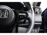 Hondaセンシングの機能のひとつ、アダプティブクルーズコントロール付!アクセルから足を離しても設定したスピードと前車との車間を保ち走行してくれます!車線維持もアシスト☆高速道路で疲労軽減ですね☆