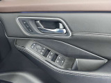 2wayのメモリーシート機能付き、運転される方のシートパターンを記憶可能です。