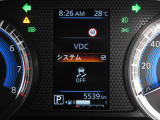 VDC 滑りやすい路面等で車が危険な状態になりそうな時に横滑りを低減し安全な状態に戻します。