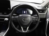 各操作スイッチなどもハンドルから手を放すことなく操作可能で安全運転に支援いたします!