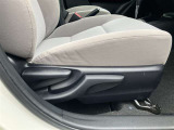 運転席は高さ調整可能です!どんな体型の方でもぴったりフィット!