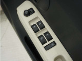 ◆パワーウィンドウスイッチ◆運転席から全席の窓の開閉操作を行うことが出来いつでも換気ができます!