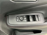 運転席のパワーウインドウ等操作部