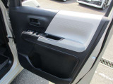 パワーウインドウなので、運転中でも安全に窓の開閉ができますよ!