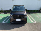 衝突被害軽減ブレーキ】よそ見運転の追突事故が増えています!もしぶつかりそうになったら自動でブレーキをかけてくれるので、事故のリスクを減らすことができます。